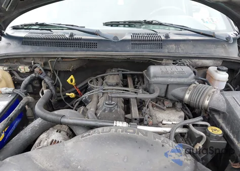 2004 Jeep Grand Cherokee Laredo z USA, uszkodzony, nr VIN 1J4GW48S84C390354